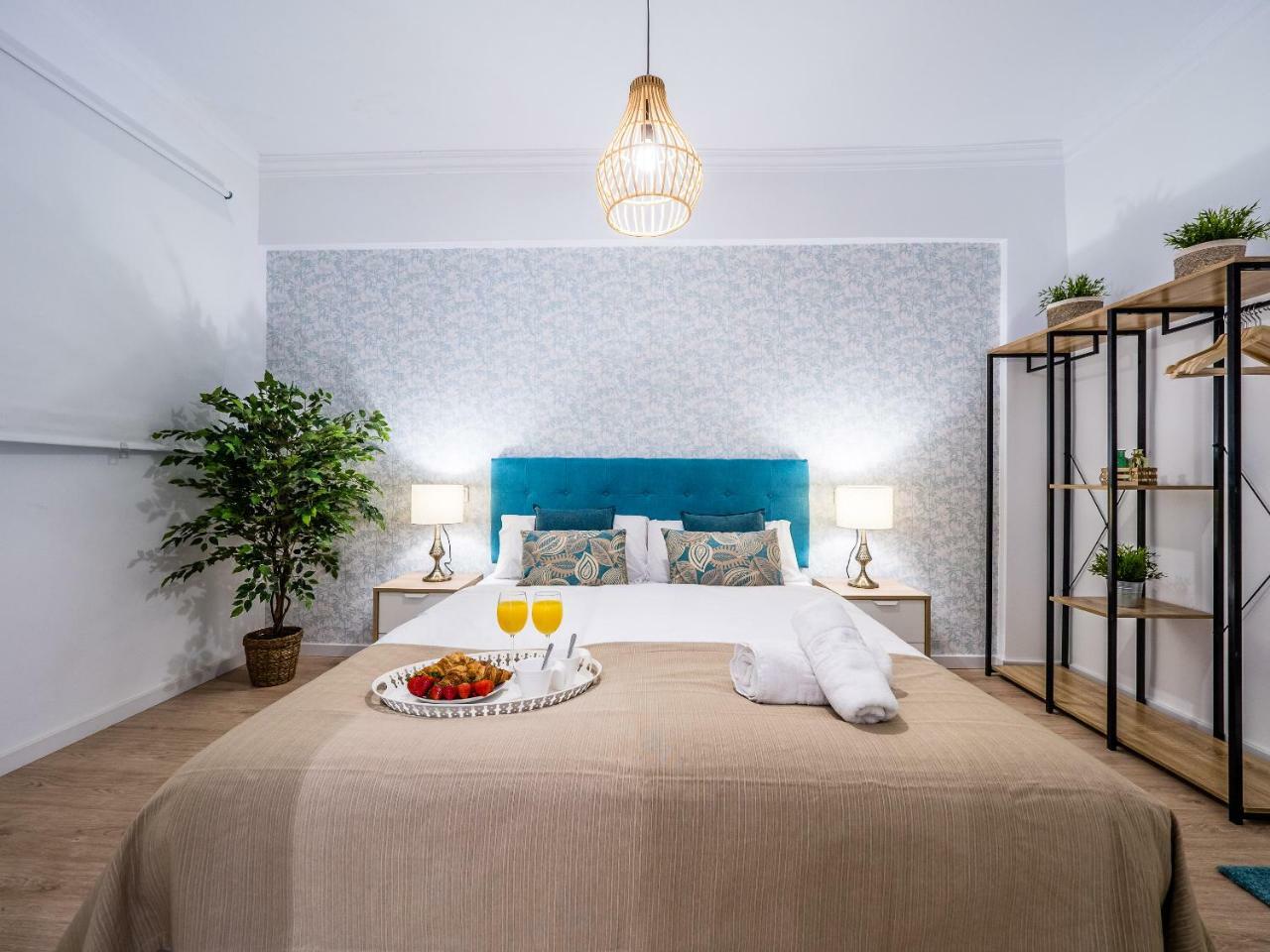 Апартаменты Malaga Urban Center Экстерьер фото